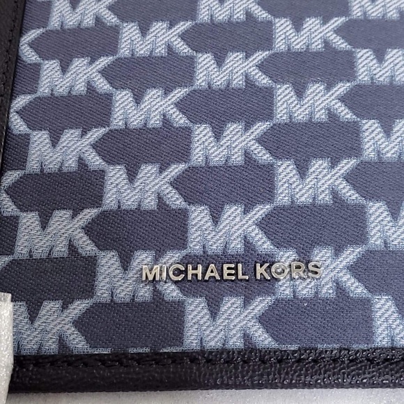 Michael kors Cooper Medium Logo Jacquard Messenger Bag - Picture 4 of 7